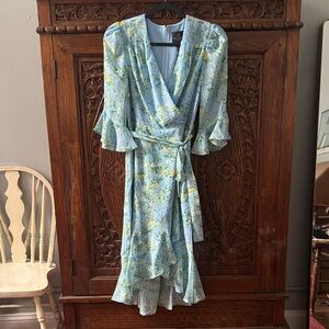 Adrianna Papell Light Blue Floral Wrap Dress with Yellow Blooms. Size 0. New
